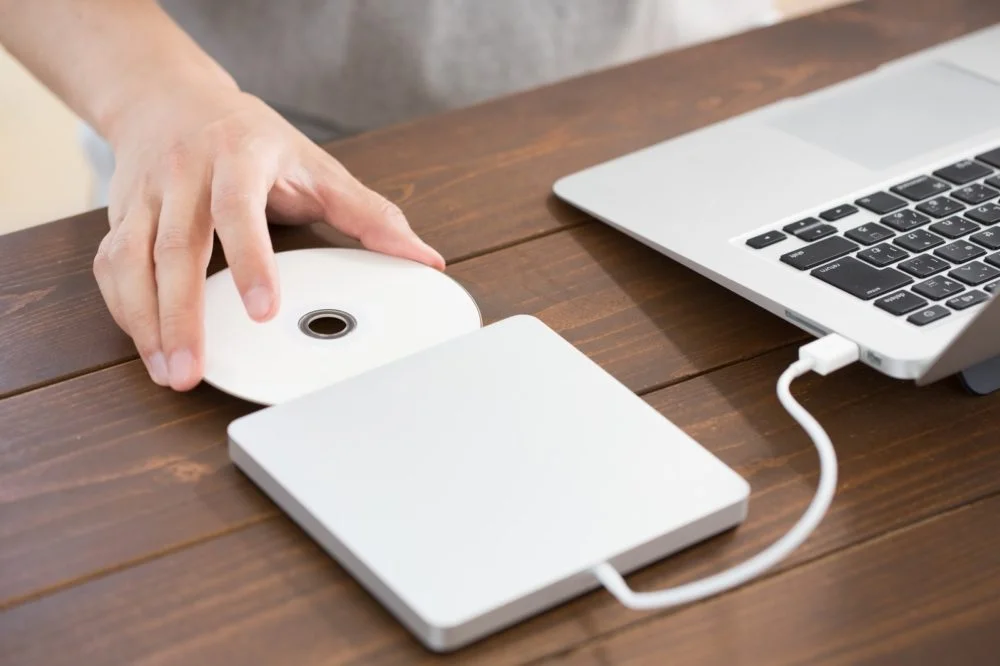 【2023年最新版】プレミアプロの書き出し方法と無料でDVDに焼く方法【保存版】パート１